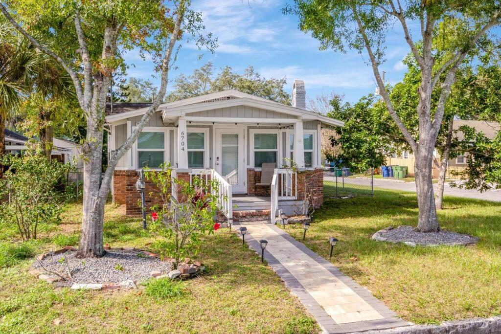 Cozy Bungalow With Patio & Grill, Private And Location Tampa Eksteriør bilde