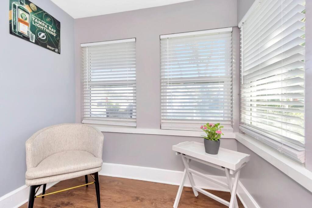 Cozy Bungalow With Patio & Grill, Private And Location Tampa Eksteriør bilde