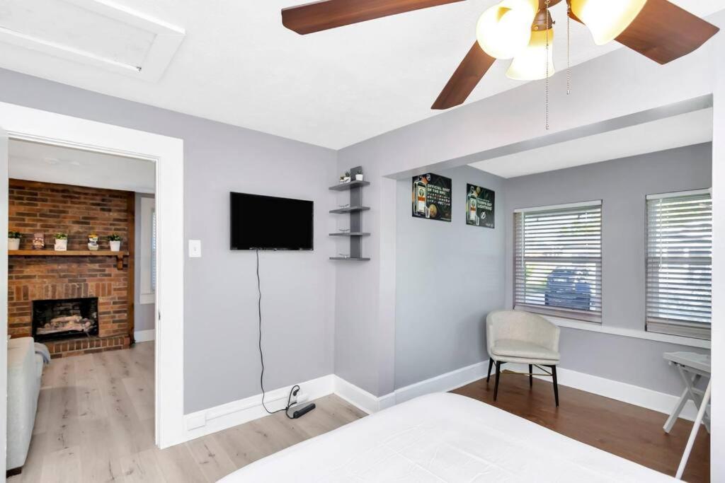 Cozy Bungalow With Patio & Grill, Private And Location Tampa Eksteriør bilde