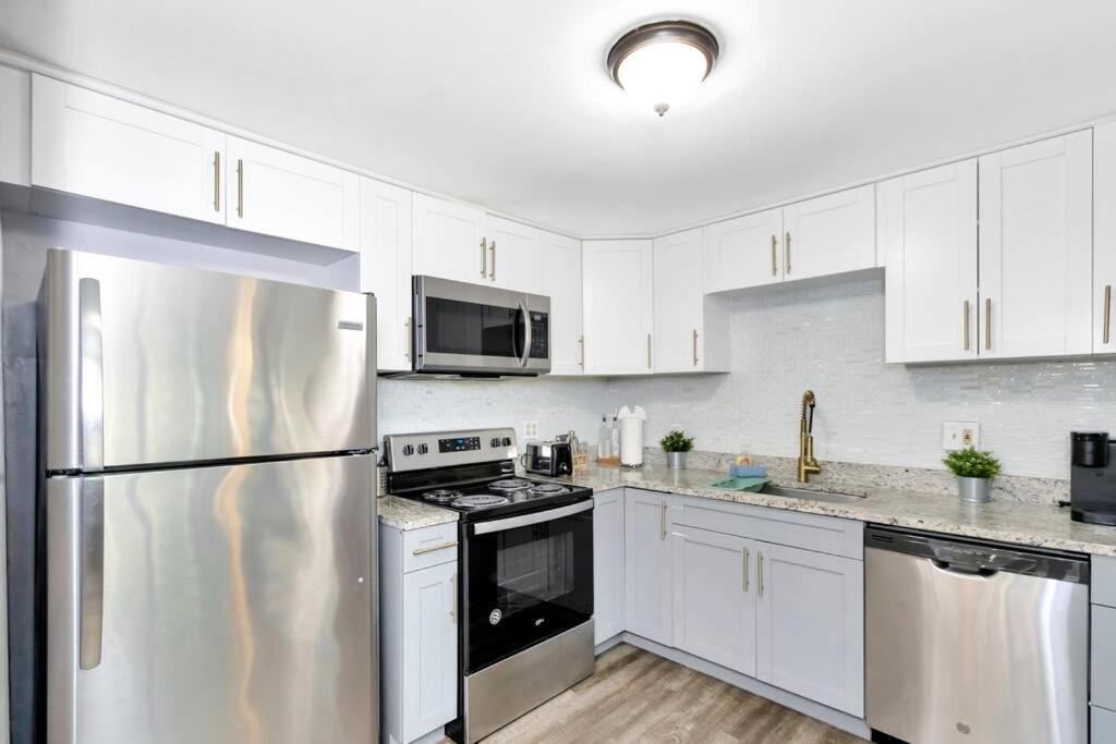 Cozy Bungalow With Patio & Grill, Private And Location Tampa Eksteriør bilde