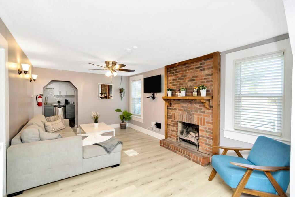 Cozy Bungalow With Patio & Grill, Private And Location Tampa Eksteriør bilde